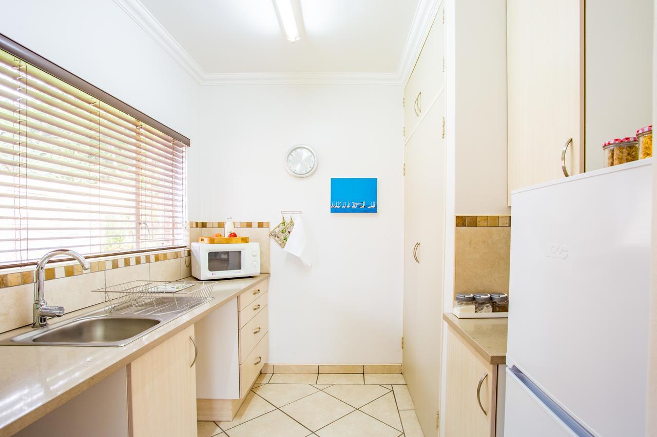 Leozet Self Catering Apartment Pretoria-Noord Exterior foto